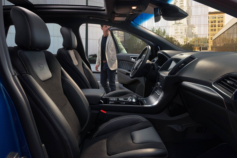 Illustration for article titled 2019 Ford Edge ST starts at $41,200